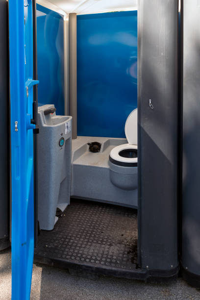 Best Portable restroom trailer rental  in Twin Lakes, CA